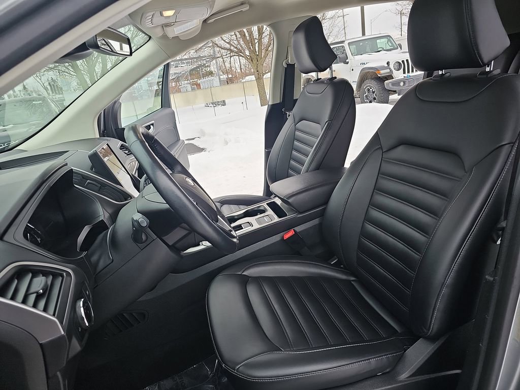 Used 2024 Ford Edge SEL image 14
