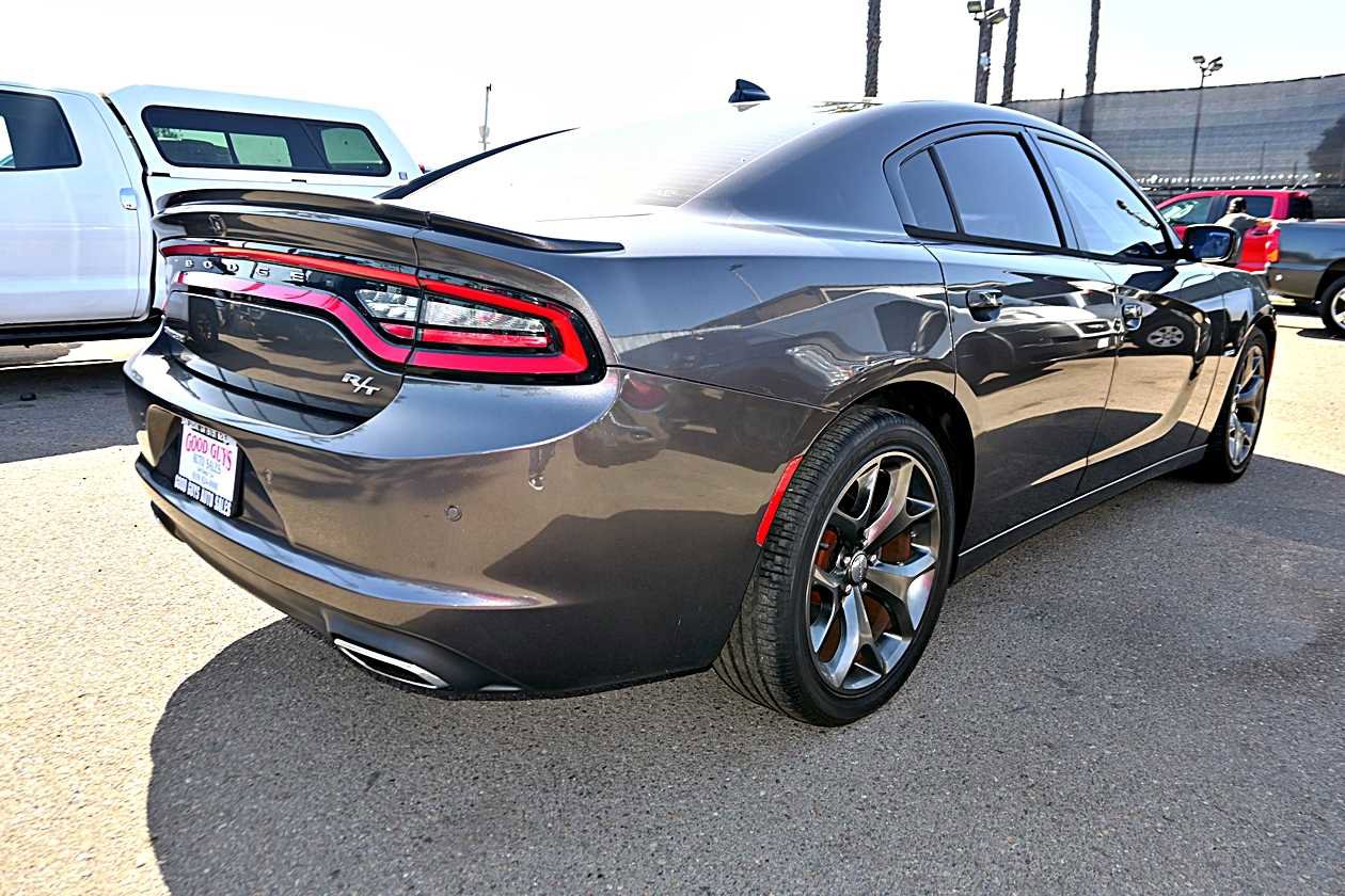 Used 2015 Dodge Charger R/T w/ Plus Group RWD image 7