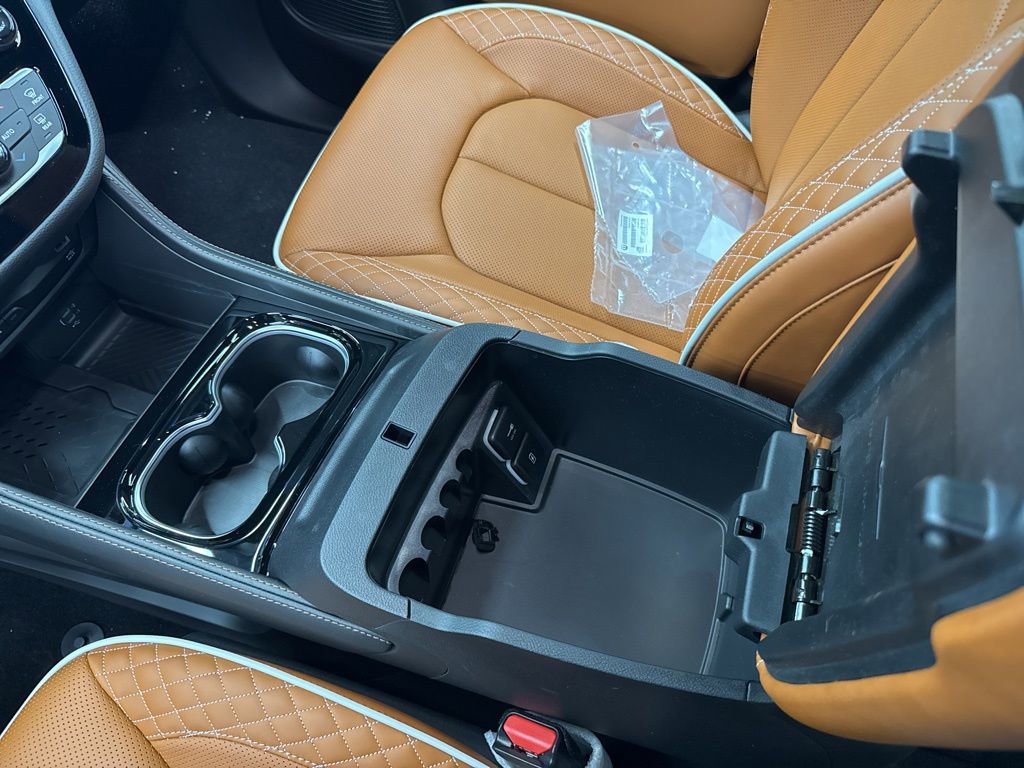 New 2026 Chrysler Pacifica Pinnacle image 29