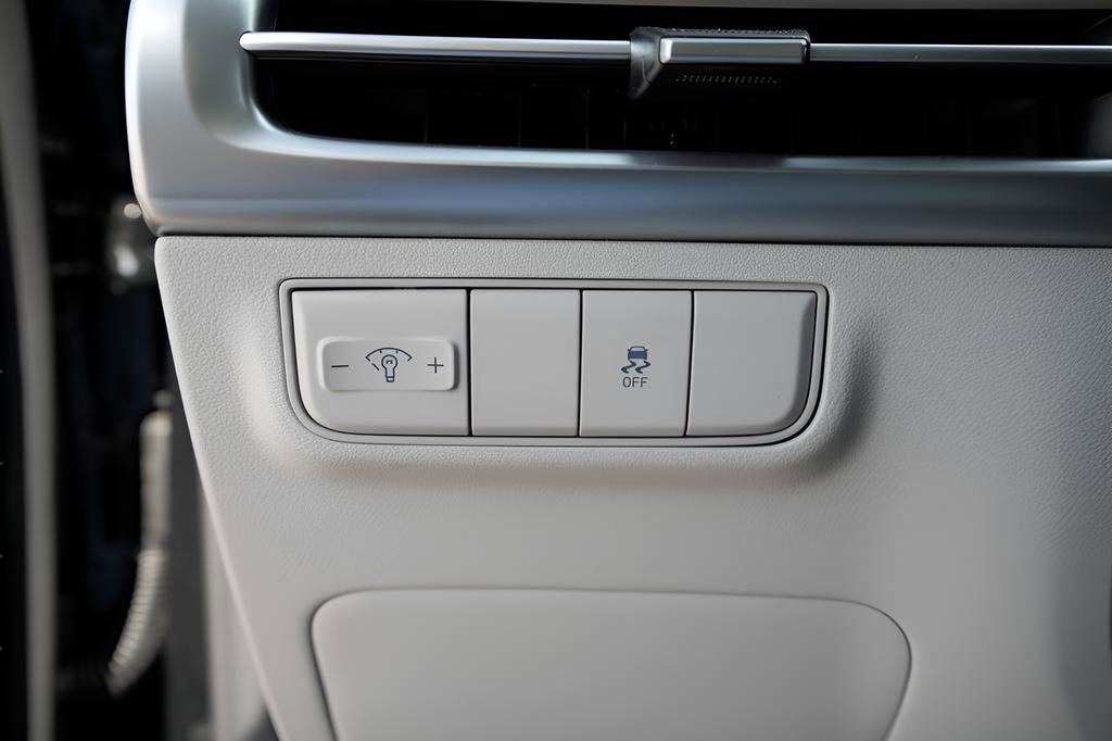 Certified 2026 Hyundai Tucson SE FWD image 24