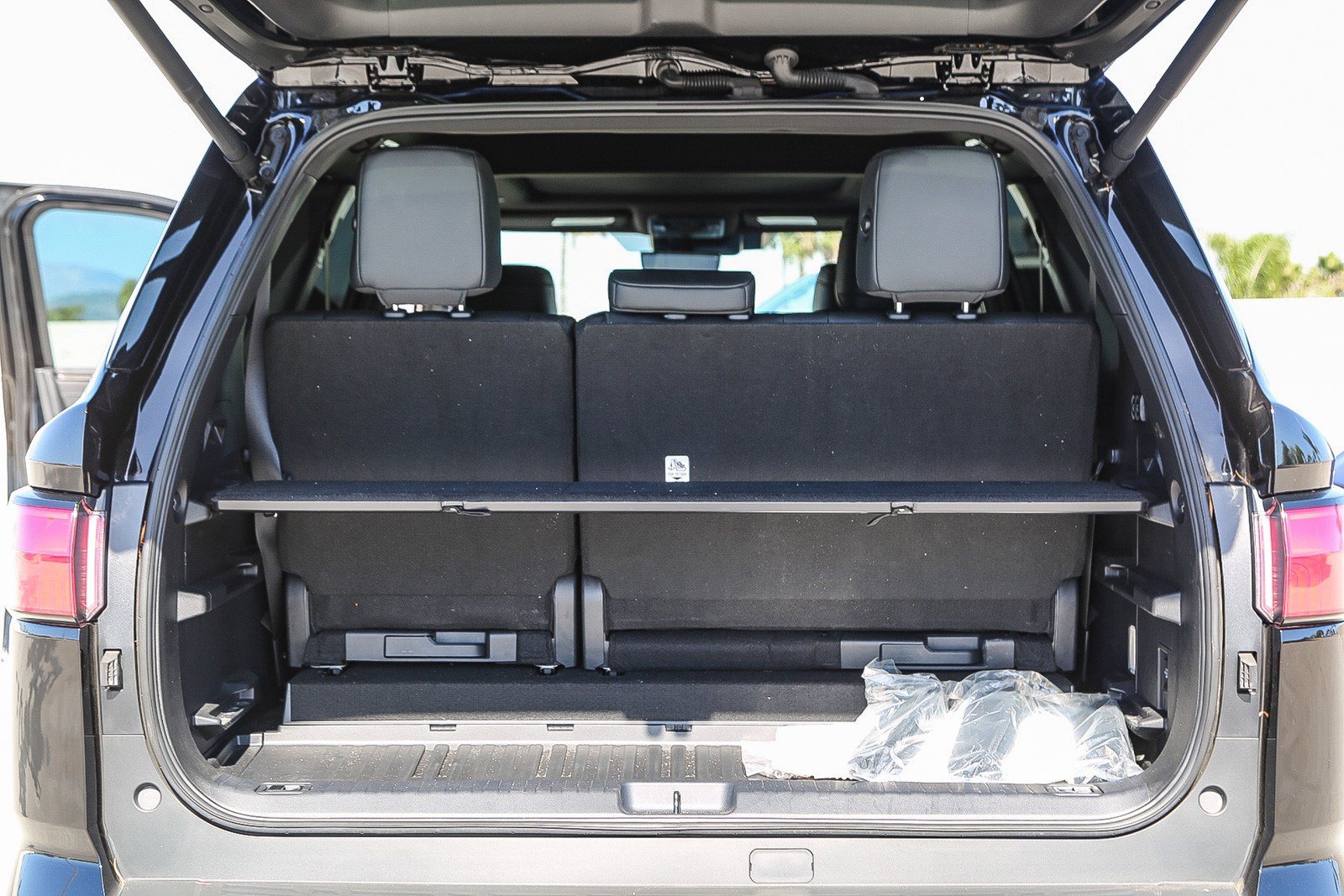 Used 2025 Toyota Sequoia Limited w/ Tow Technology Package AWD/4WD image 26