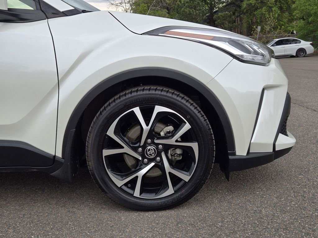 Used 2021 Toyota C-HR XLE FWD image 9