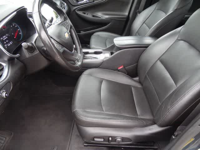 Used 2019 Chevrolet Malibu LT w/ Leather Package FWD image 6