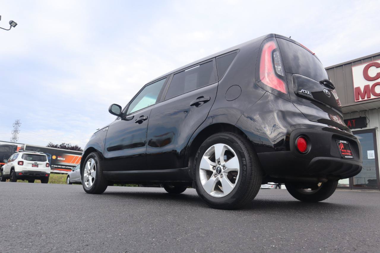Used 2018 Kia Soul FWD image 15