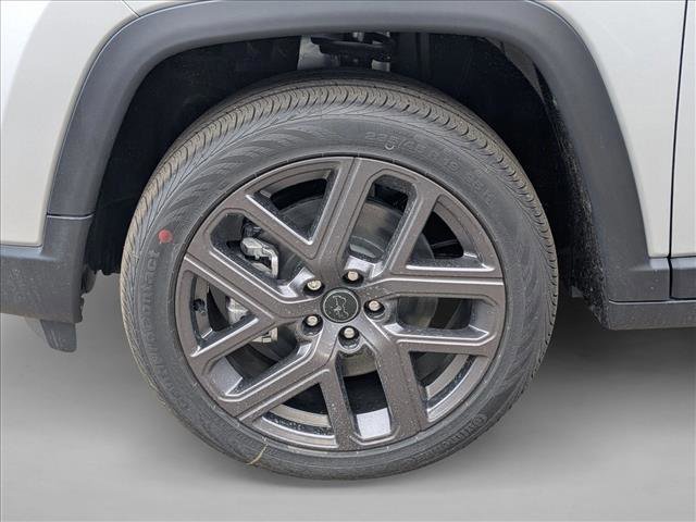 New 2026 Jeep Compass Latitude image 10