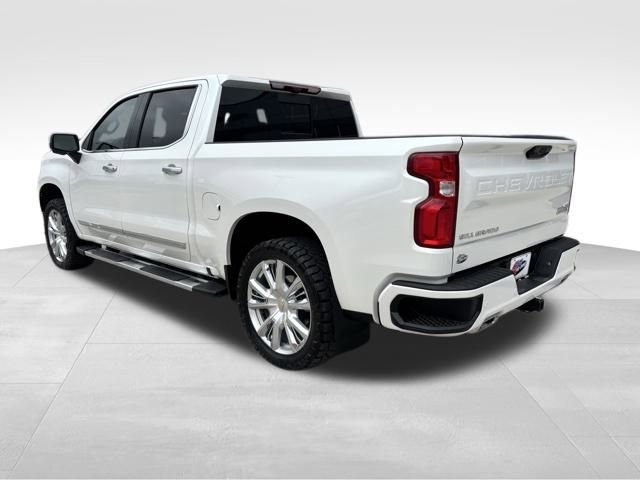 Used 2024 Chevrolet Silverado 1500 High Country w/ High Country Premium Package image 3