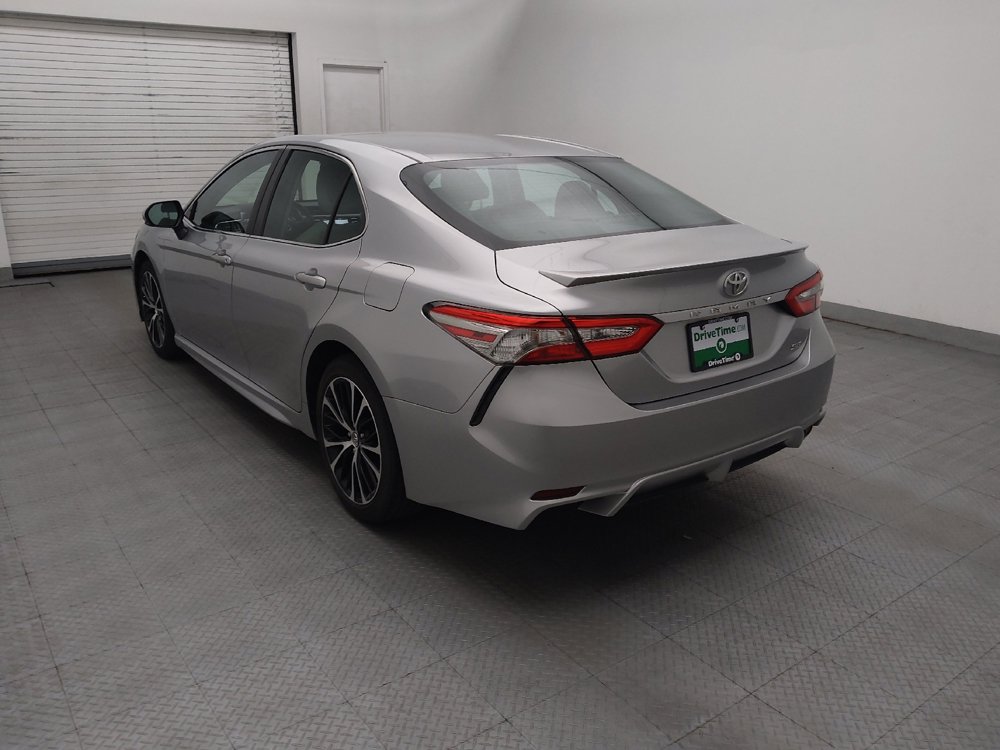 Used 2018 Toyota Camry SE w/ Convenience Package FWD image 5