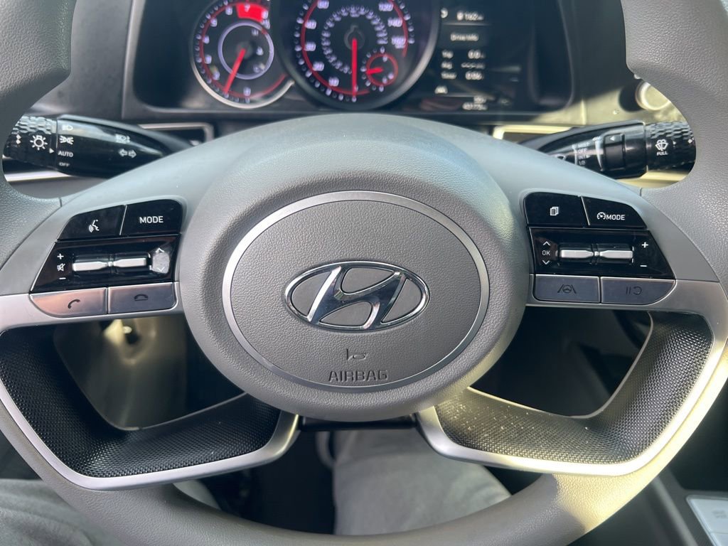 Used 2023 Hyundai Elantra SEL w/ Cargo Package image 53