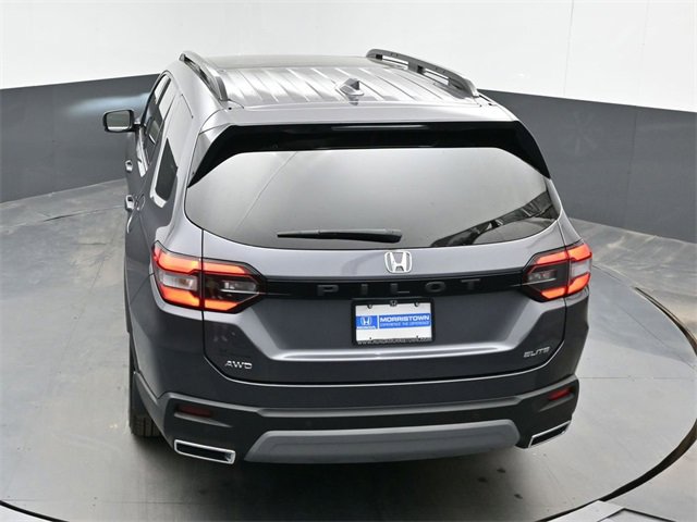 Used 2023 Honda Pilot Elite image 32