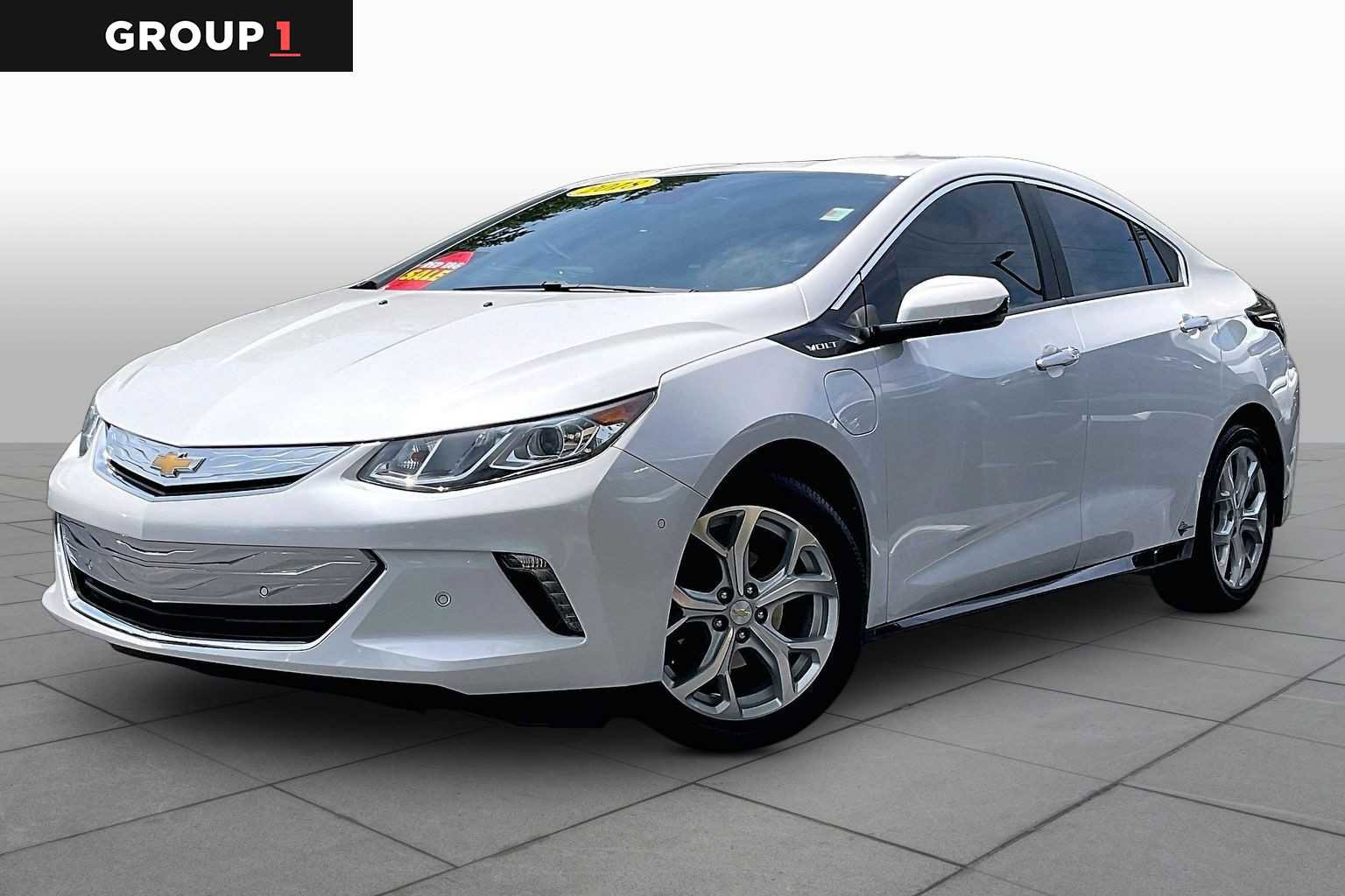 Used 2018 Chevrolet Volt Premier w/ Driver Confidence Package FWD image 1