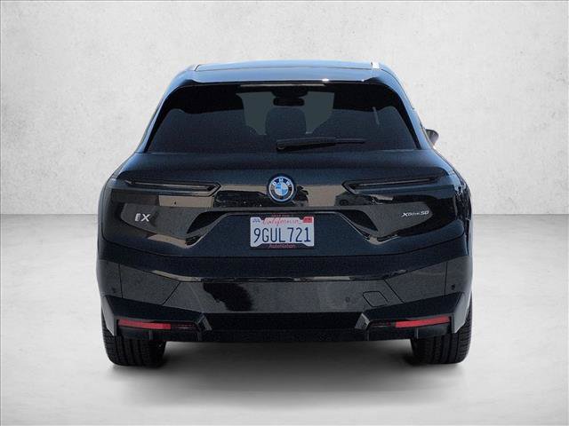Used 2024 BMW iX xDrive50 w/ Premium Package AWD/4WD image 7