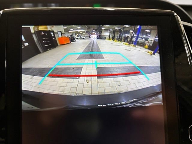 Used 2022 Toyota Prius Prime XLE FWD image 16