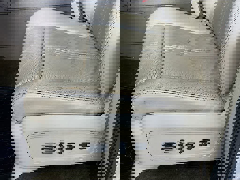 Used 2016 Lincoln Navigator Select image 30