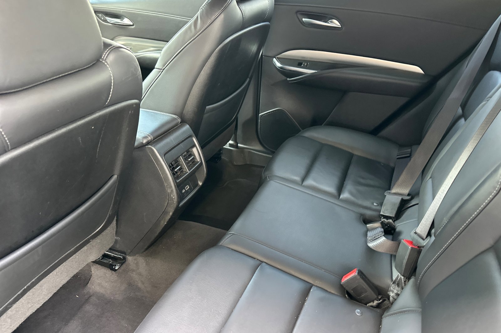 Used 2023 Cadillac XT4 Premium Luxury AWD/4WD image 12