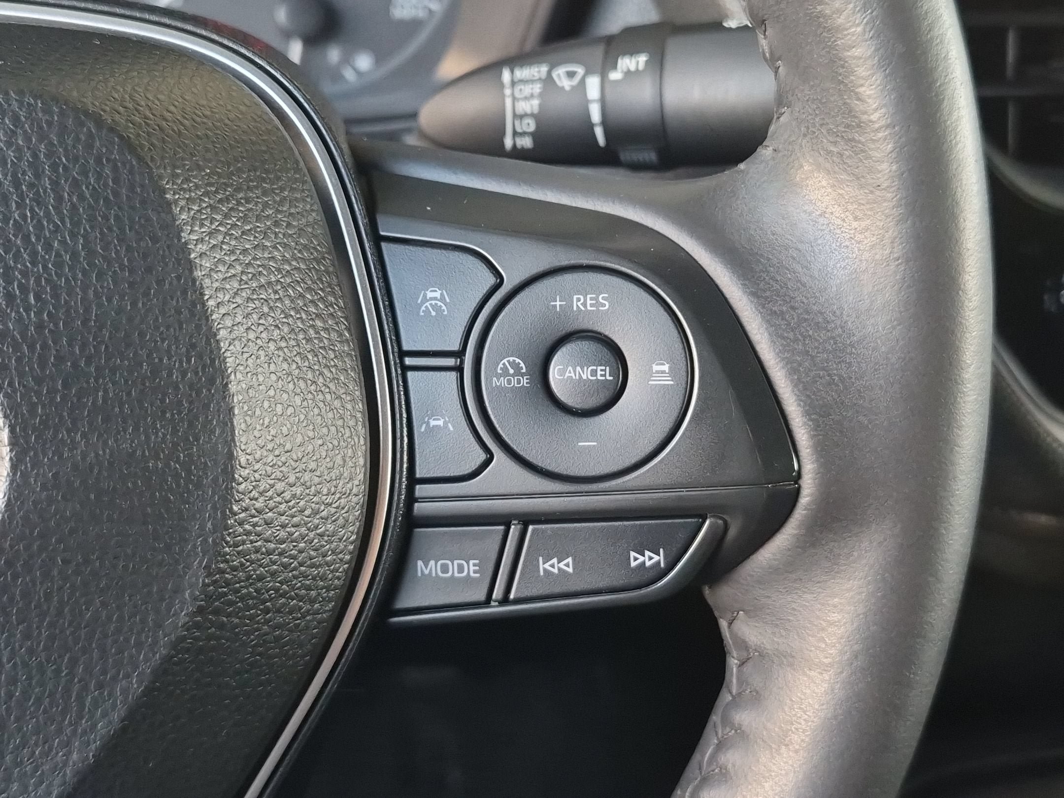 Used 2024 Toyota Corolla SE FWD image 17