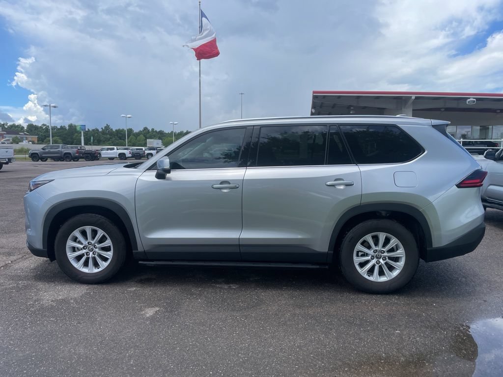 Used 2026 Toyota Grand Highlander AWD image 4