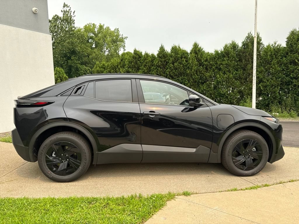 New 2026 Subaru Uncharted AWD image 2