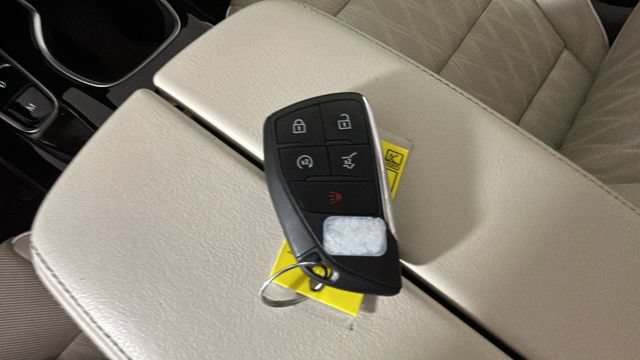 Used 2023 Buick Envision Avenir AWD/4WD image 20