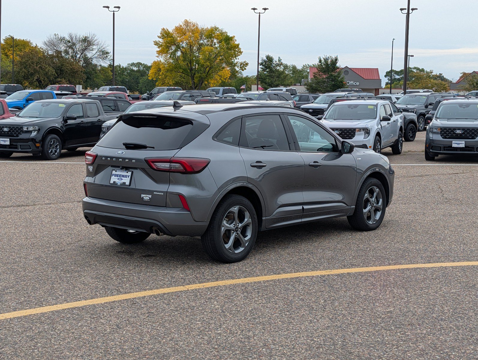 Used 2024 Ford Escape ST-Line AWD/4WD image 5