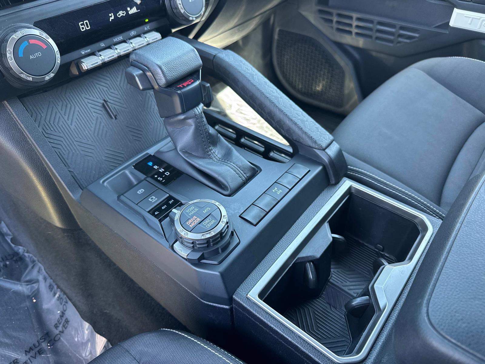 Used 2024 Toyota Tacoma TRD Off-Road image 26