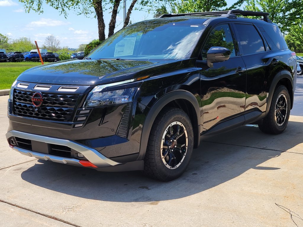 New 2026 Nissan Pathfinder Rock Creek w/ Rock Creek Premium Package AWD/4WD image 5