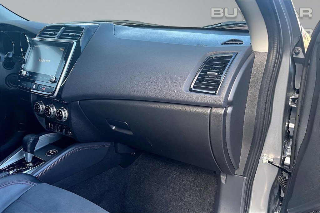 Used 2025 Mitsubishi Outlander Sport SE AWD/4WD image 17