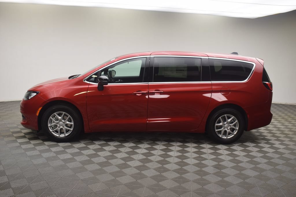 New 2026 Chrysler Voyager LX FWD image 13
