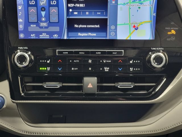 Used 2021 Toyota Highlander Platinum AWD/4WD image 21