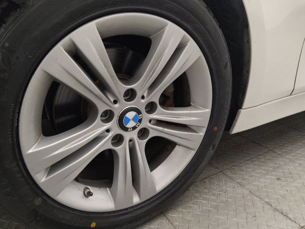 Used 2017 BMW 330i Sedan w/ Driver Assistance Package RWD image 31