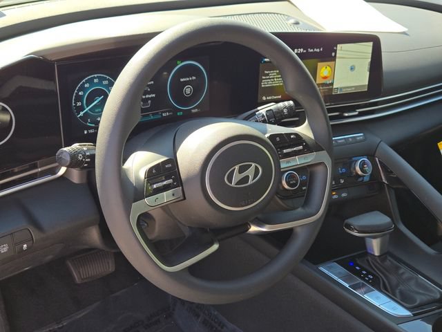Used 2024 Hyundai Elantra Blue FWD image 26