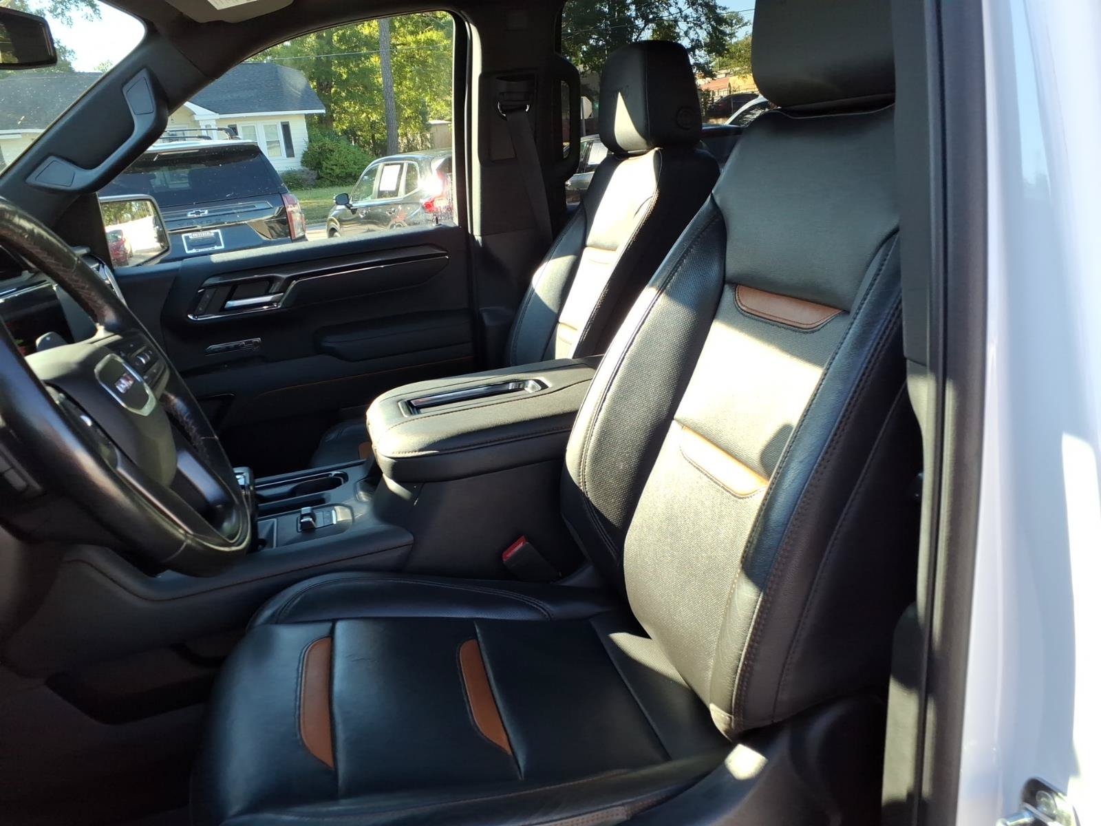Used 2022 GMC Sierra 1500 AT4 w/ AT4 Preferred Package AWD/4WD image 21