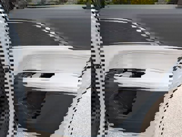 New 2026 Cadillac Lyriq Luxury image 25