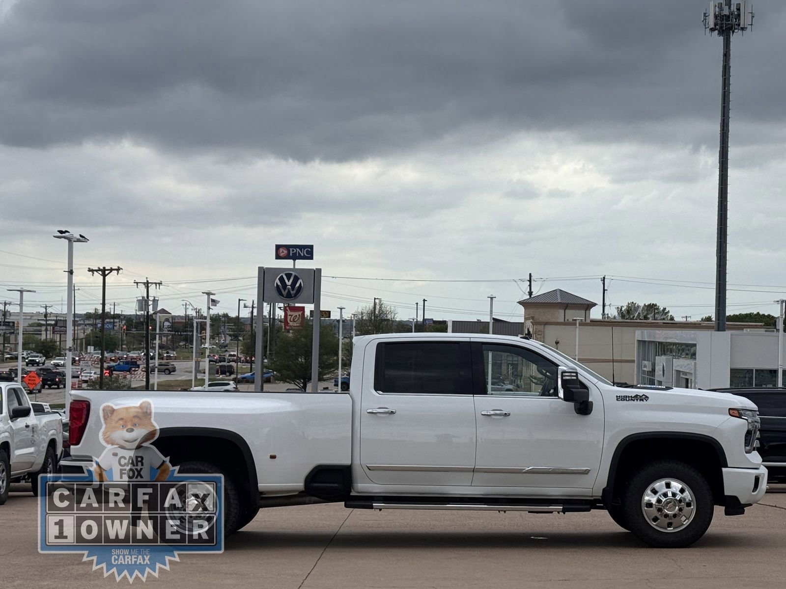 Used 2024 Chevrolet Silverado 3500 High Country w/ Technology Package image 3