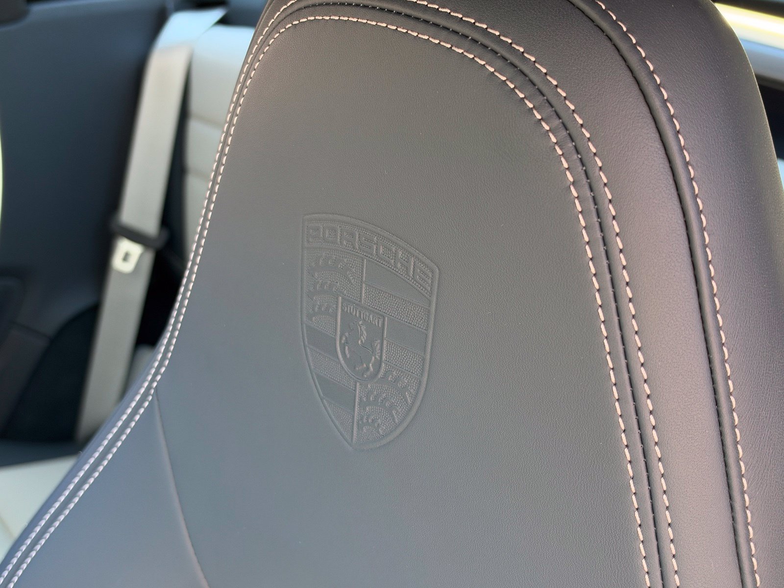 Certified 2024 Porsche 911 Targa 4 GTS AWD/4WD image 37
