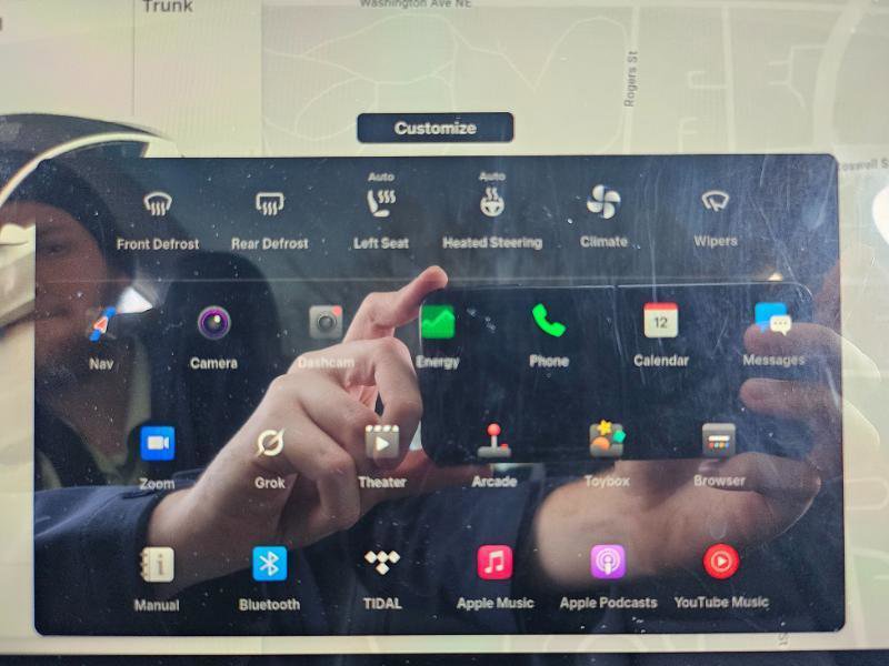 Used 2025 Tesla Model Y Long Range image 44