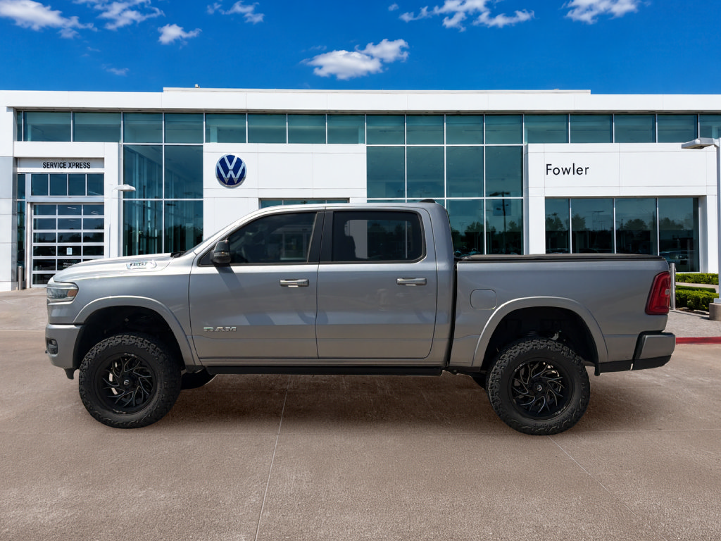 Used 2025 RAM 1500 Laramie w/ Laramie Southwest Edition AWD/4WD image 8