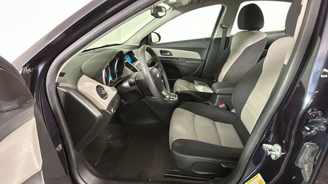 Used 2016 Chevrolet Cruze LS FWD image 12