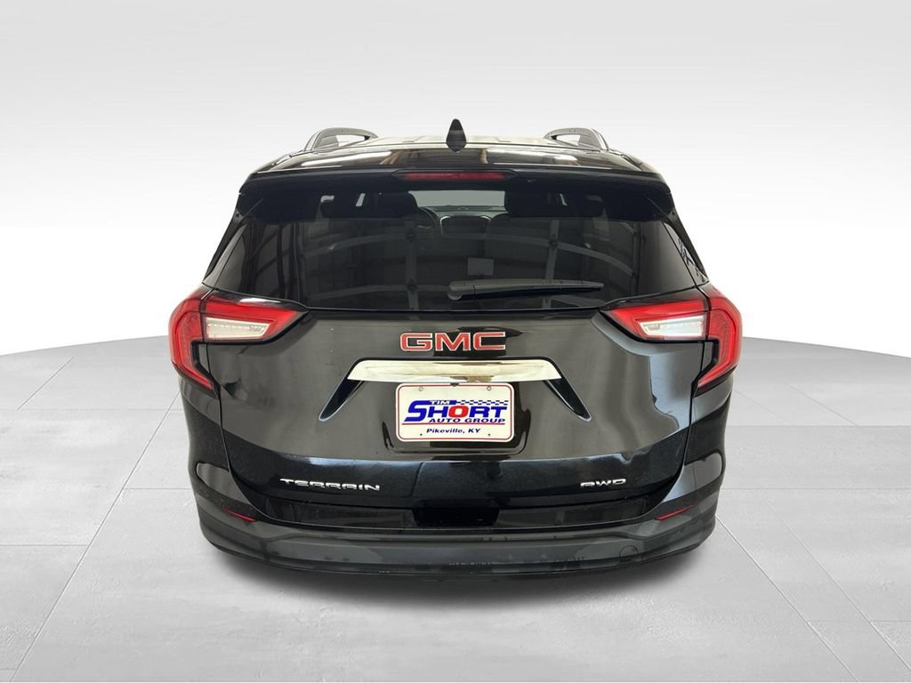 Used 2023 GMC Terrain SLE w/ Driver Convenience Package AWD/4WD image 5