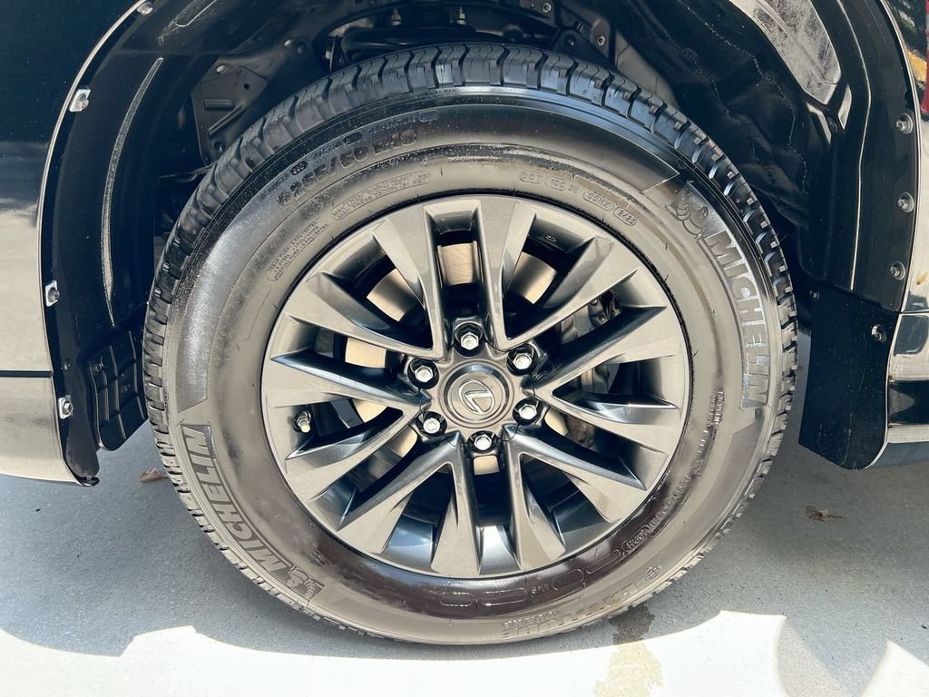Certified 2023 Lexus GX 460 Premium w/ Premium Package AWD/4WD image 9