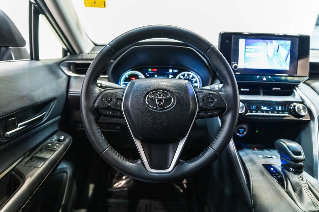 Certified 2024 Toyota Venza LE AWD/4WD image 16