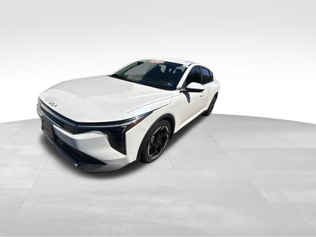 Certified 2025 Kia K4 GT-Line Turbo FWD image 2