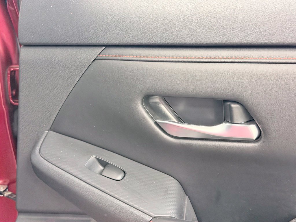 Used 2024 Nissan Sentra SR FWD image 31