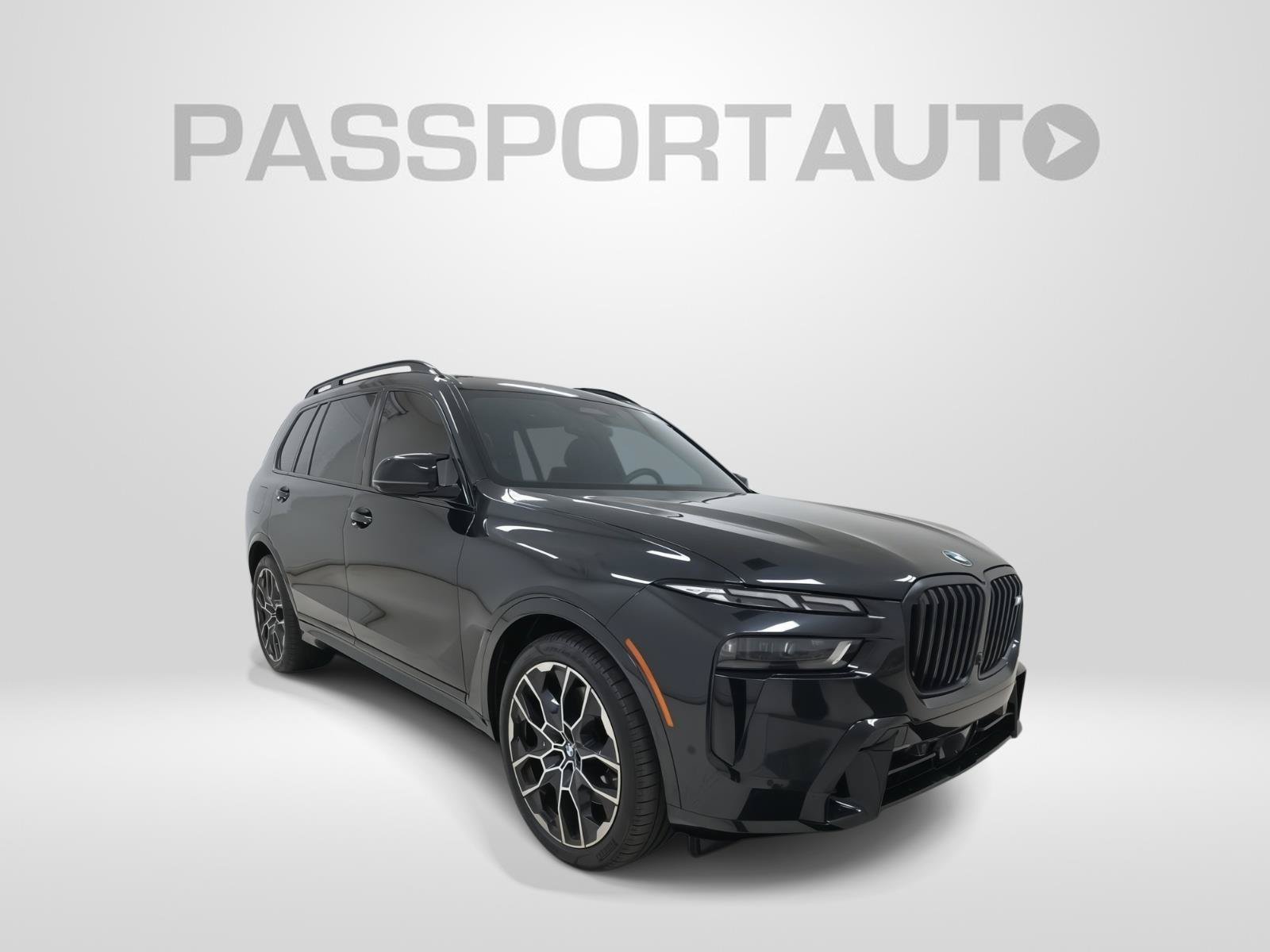 Used 2025 BMW X7 M60i AWD/4WD image 3