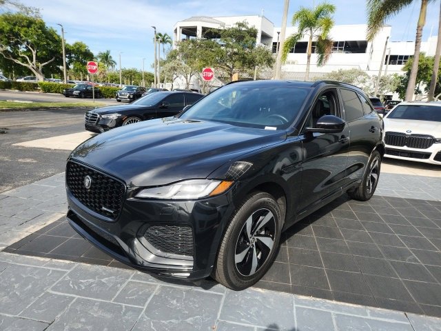 Used 2025 Jaguar F-PACE R-Dynamic S image 14