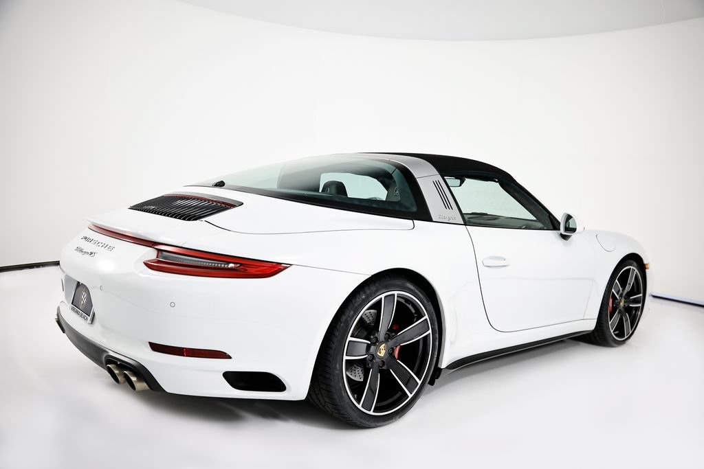 Certified 2018 Porsche 911 Targa 4S w/ Sportdesign Package AWD/4WD image 7