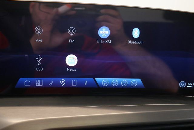 New 2026 Cadillac Vistiq Sport image 20