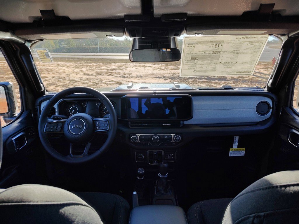 New 2026 Jeep Gladiator Sport AWD/4WD image 27