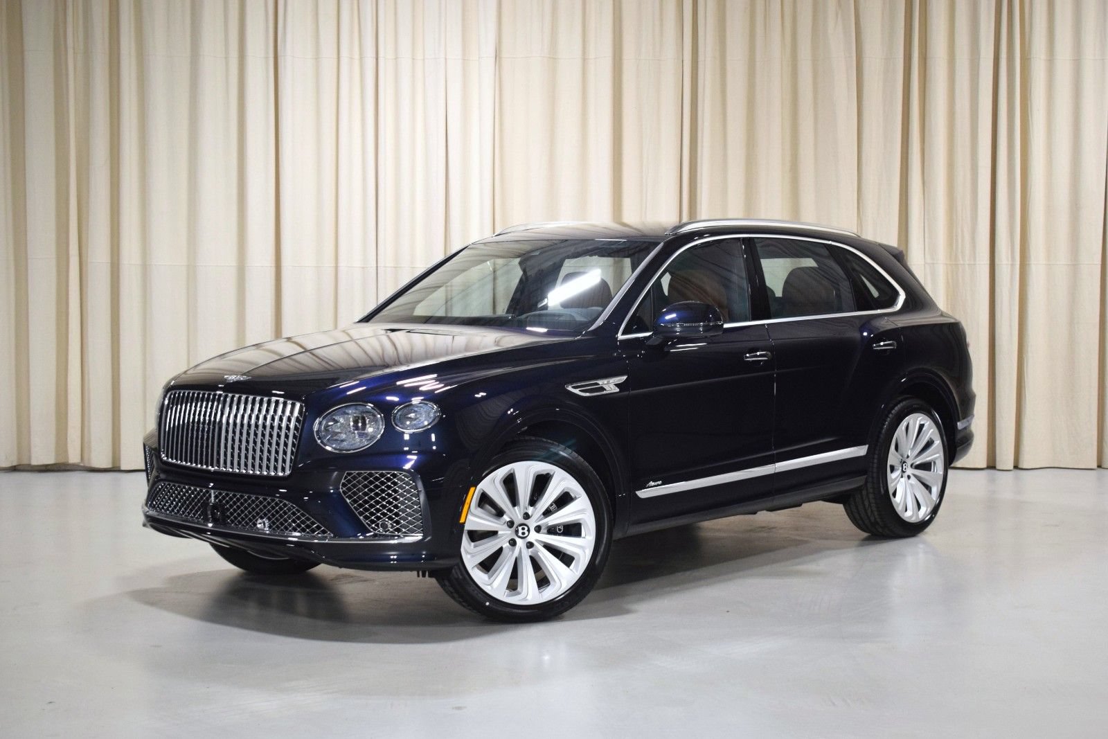 New 2026 Bentley Bentayga AWD/4WD image 1
