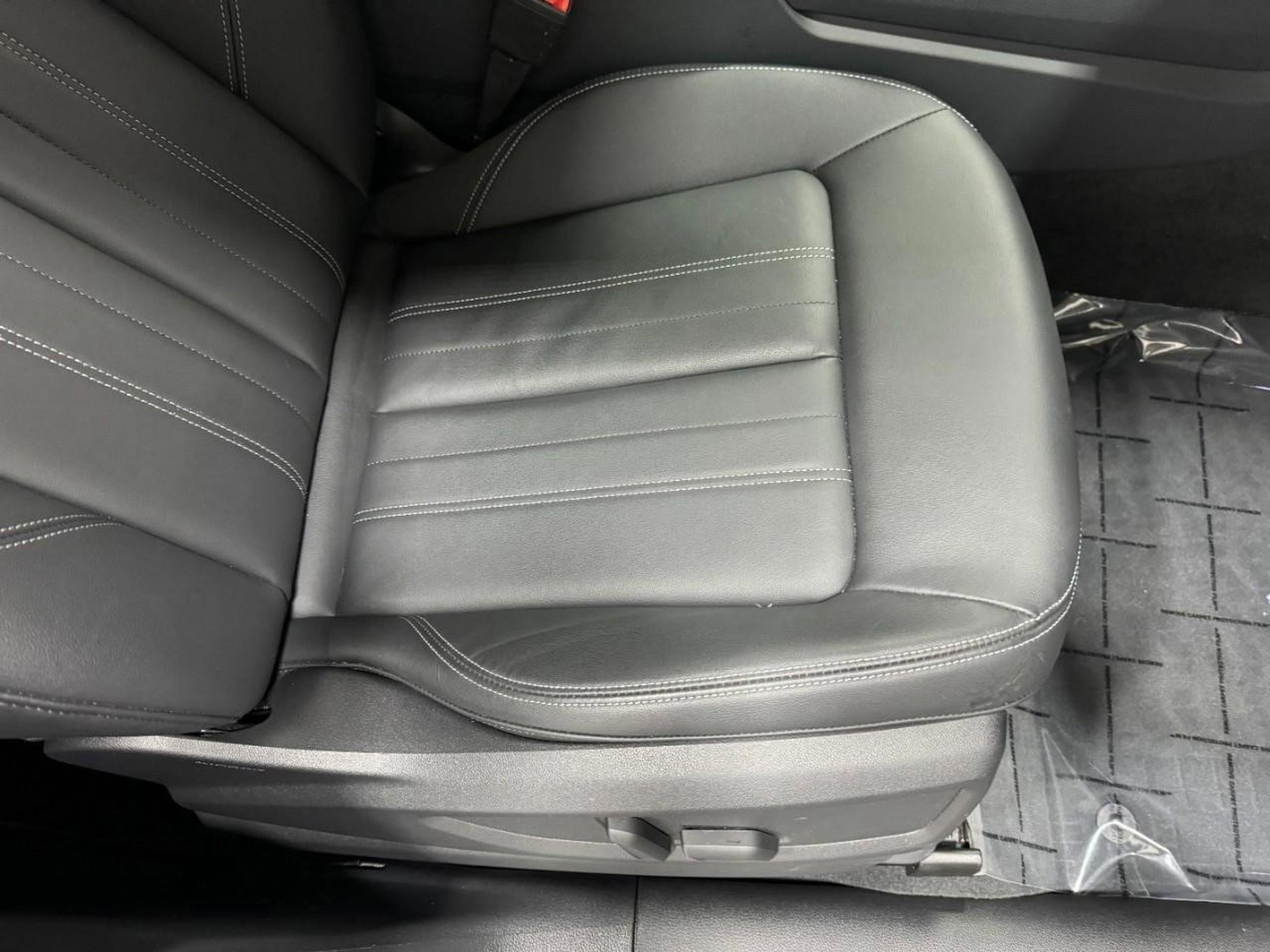 Certified 2025 Audi Q5 2.0T Premium w/ Convenience Plus Package image 20