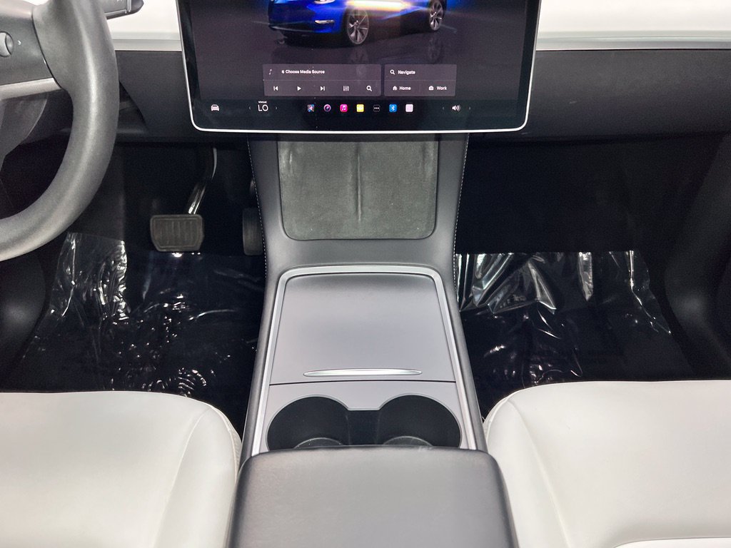 Used 2025 Tesla Model Y Long Range AWD/4WD image 13
